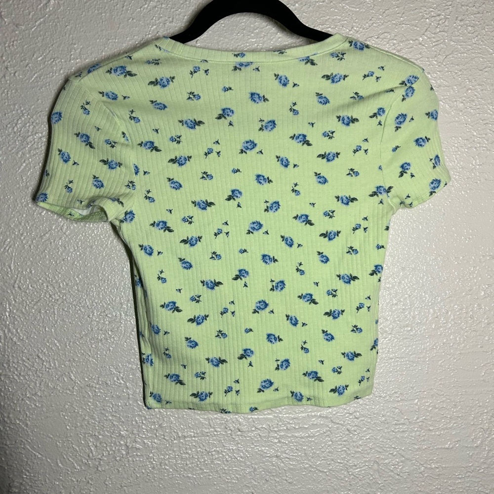 wild fable Light Lime Ribbed Crop Top with Blue Floral Print - Picture 4 of 4
